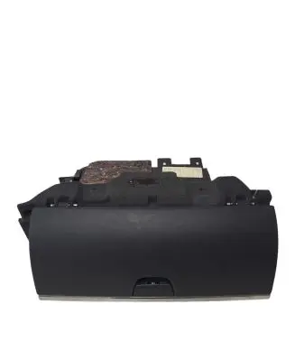 Glove box