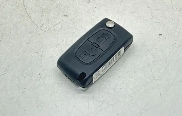 Peugeot 3008 I Ignition key/card 