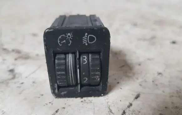 Volkswagen PASSAT B6 Headlight level height control switch 3C0941333
