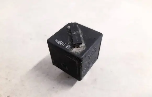 BMW 5 F10 F11 Other relay 61366901469