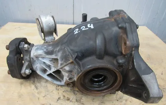 Mercedes-Benz C W204 Rear differential A2043510508MERC4 2043510508