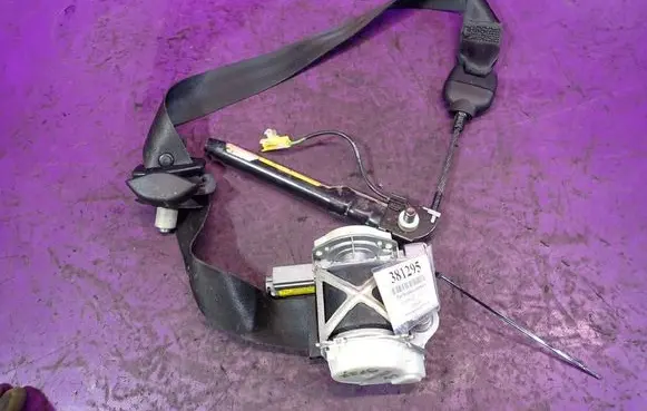 Ford Ka Front seatbelt 34019804