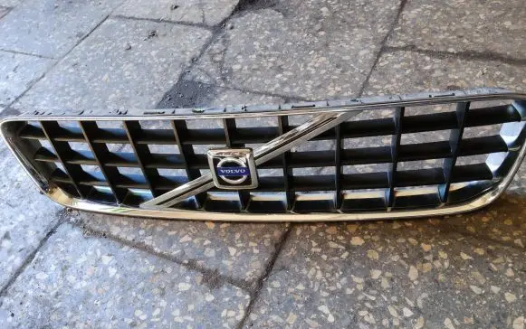 Volvo XC90 Front grill 8620641 50091