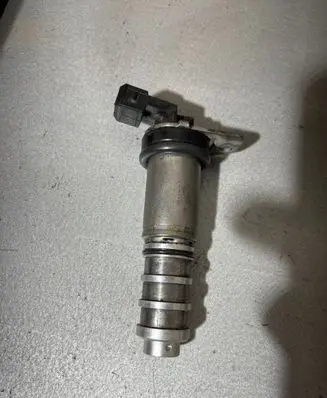BMW 5 F10 F11 Camshaft vanos timing valve 11368605123