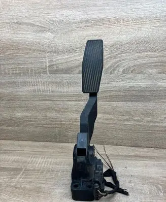 Opel Zafira A Accelerator throttle pedal 90581208 0281002298