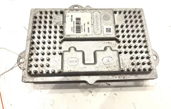 Ford Mondeo MK V Voltage converter/converter module 