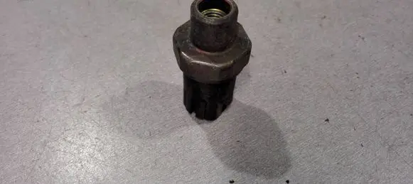 Audi A6 S6 C5 4B Air conditioning (A/C) pressure sensor 8D0959482A 302QADG1