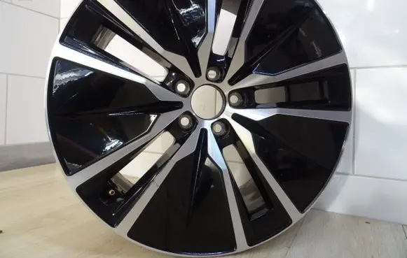 Volvo XC90 R19 alloy rim 31680216