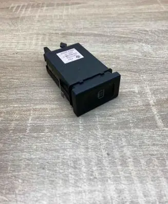 Volkswagen PASSAT B5 Windscreen/window heater switch 3B0959621E