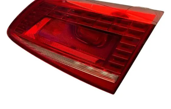 Volkswagen PASSAT B7 Tailgate rear/tail lights 2SB010747