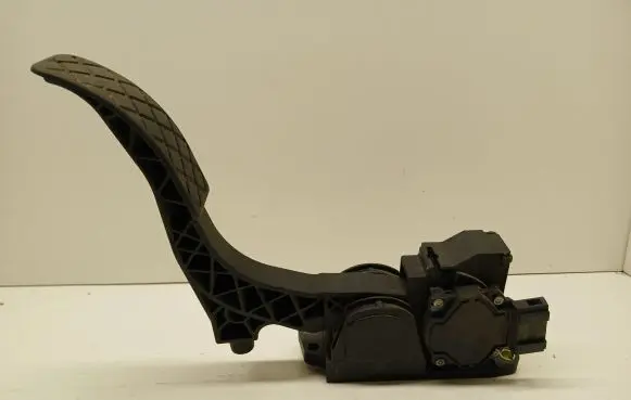 Volkswagen Golf IV Accelerator throttle pedal 0281002342