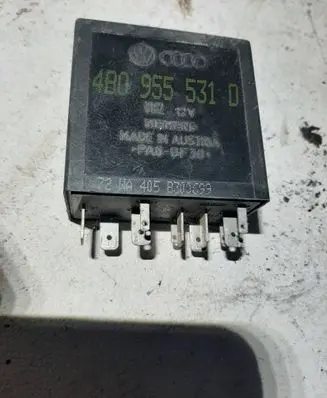 Audi A6 S6 C5 4B Other relay 4B0955531D UH212V