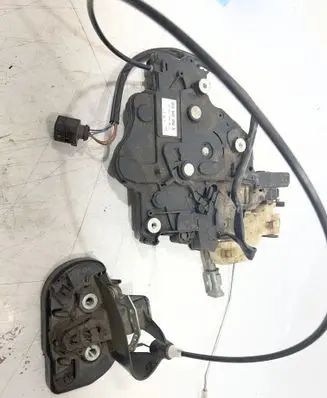 Volkswagen Caddy Sliding door lock 2K0843654N 23367 01072042008