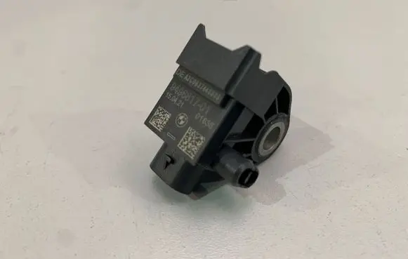 BMW 7 G70 Airbag deployment crash/impact sensor 9496817