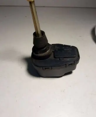 Opel Frontera A Headlight level adjustment motor 0307851328