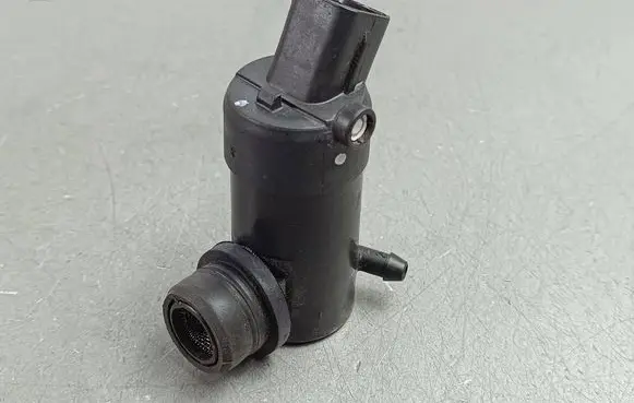 KIA EV6 Windscreen/windshield washer pump 210311287 985103T500