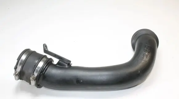 Volvo XC60 Intercooler hose/pipe 6896526