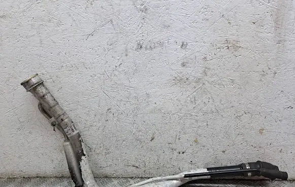 Volvo XC70 Fuel tank filler neck pipe 8624705 9141423 H7G6A