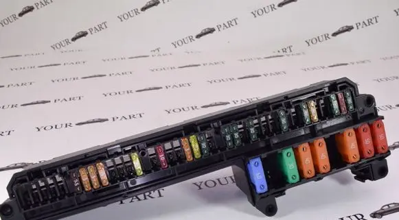 BMW M5 Fuse box set 6957330