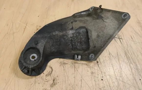 BMW X5 E53 Engine mounting bracket 676156522