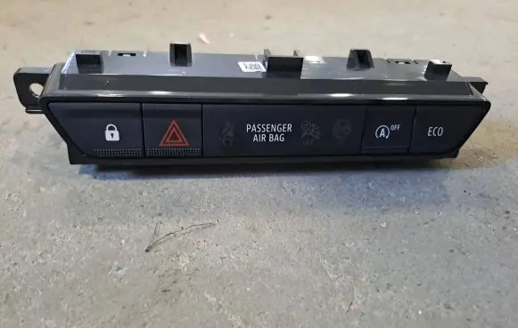 Dacia Sandero III Central console control unit 283E85816R N0637 B322817