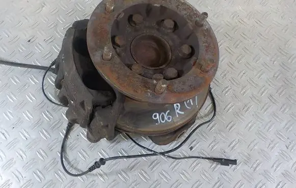 Mercedes-Benz Sprinter W906 Front wheel hub spindle knuckle