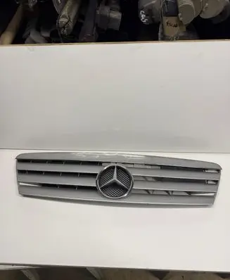Mercedes-Benz A W168 Front grill 1688800183 3412 A1688800183