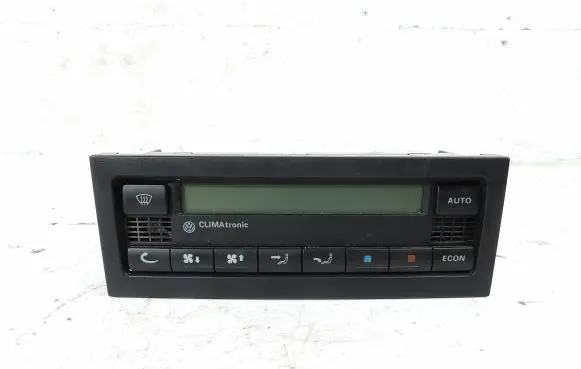 Volkswagen PASSAT B5.5 Climate control unit