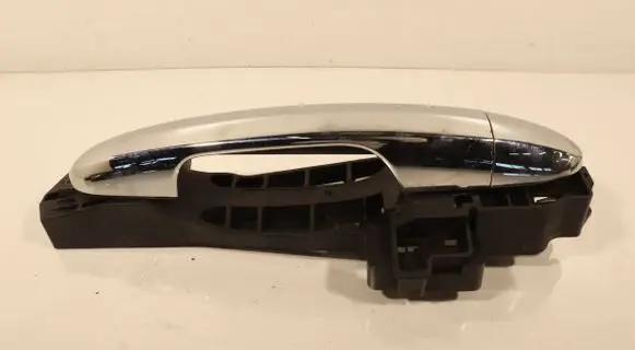 Fiat Tipo Front door exterior handle/bracket B0957