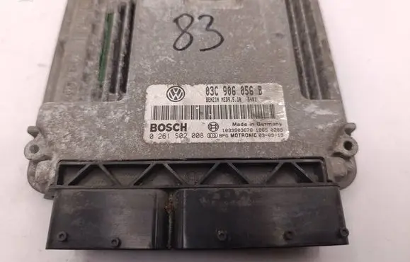 Volkswagen Golf V Engine control unit/module 03C906056B 0261S02008 1039S03676