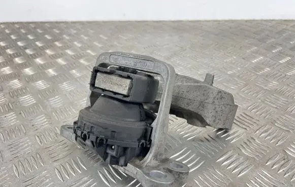 Nissan Qashqai Engine mount bracket 112114BA0A