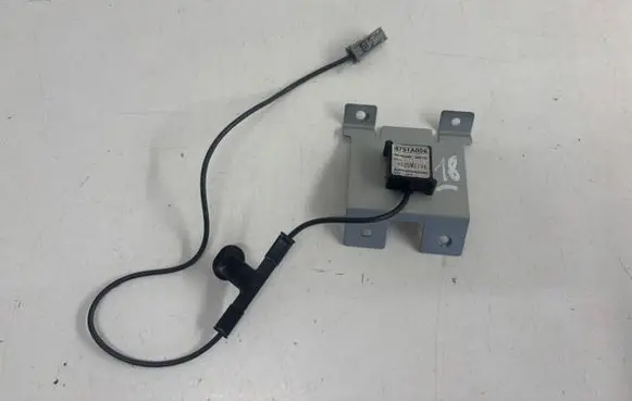 Citroen C-Crosser Aerial GPS antenna 8751A004