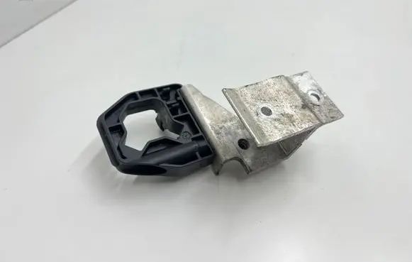 BMW 1 F20 F21 Radiator mount bracket 7600541