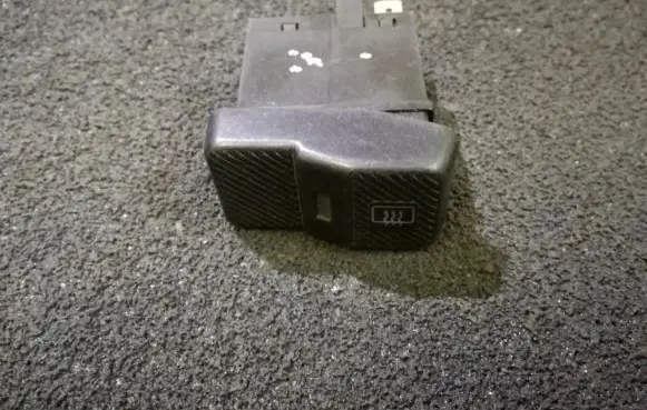 Volkswagen PASSAT B3 Windscreen/window heater switch 55959621