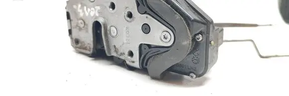 Opel Insignia A Front door lock 13579512