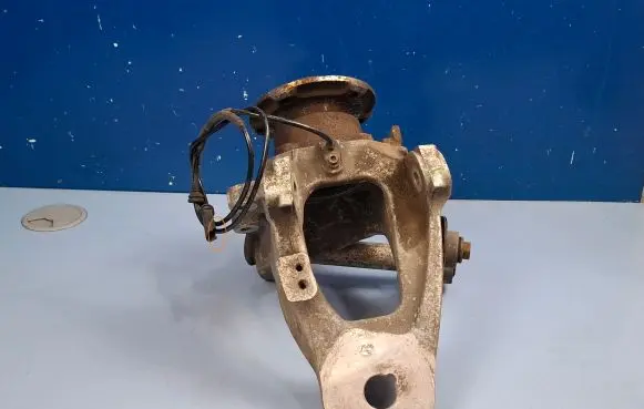 BMW X5 F15 Rear wheel hub 6877217 6771777