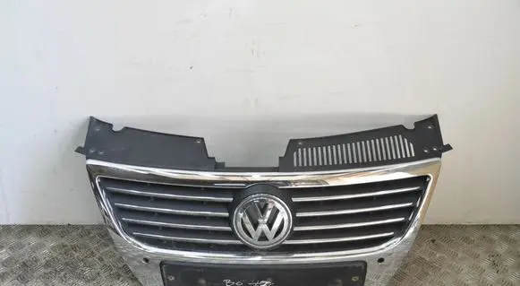 Volkswagen PASSAT B6 Front bumper upper radiator grill 3C0853651F
