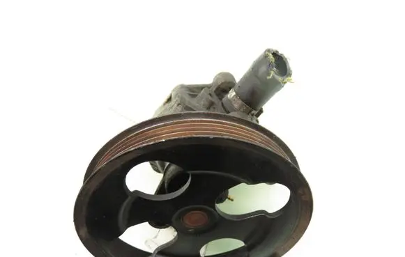 Mitsubishi Carisma Power steering pump