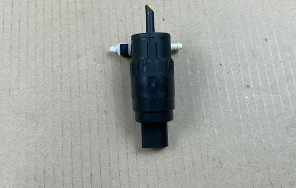 Volkswagen ID. Buzz Windscreen/windshield washer pump 1K6955651