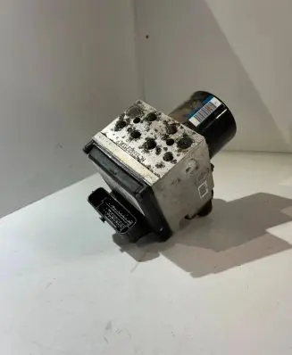 Volkswagen PASSAT B6 ABS Pump HC93312391
