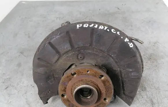 Volkswagen PASSAT CC Front wheel hub