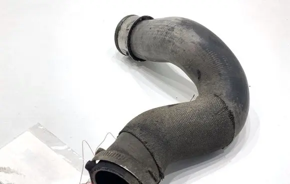 Volkswagen Touareg I Intercooler hose/pipe 7L6145738A