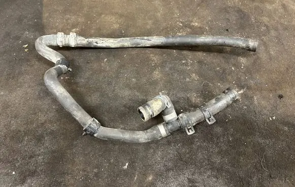 Audi A4 S4 B8 8K Engine coolant pipe/hose 8K0121086S