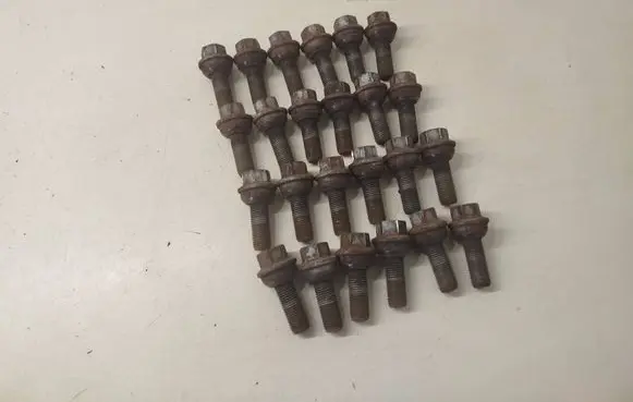 Volkswagen Crafter Nuts/bolts 