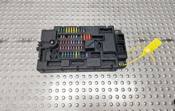 Mini One - Cooper Coupe R56 Fuse box set 3457413