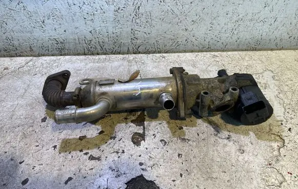 Citroen C5 EGR valve cooler 9686916780 03910XV41