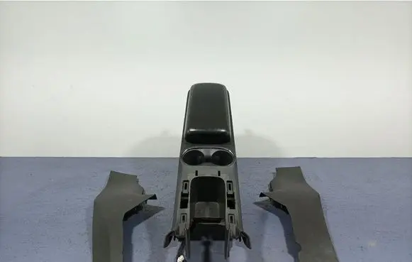 Opel Ampera Armrest 22884525