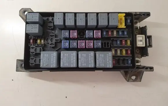 KIA Sorento Fuse module 911603E040