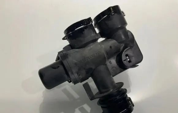 Mercedes-Benz CLS C219 Electric auxiliary coolant/water pump A2118320584 2118320584
