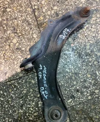 Renault Megane II Front lower control arm/wishbone